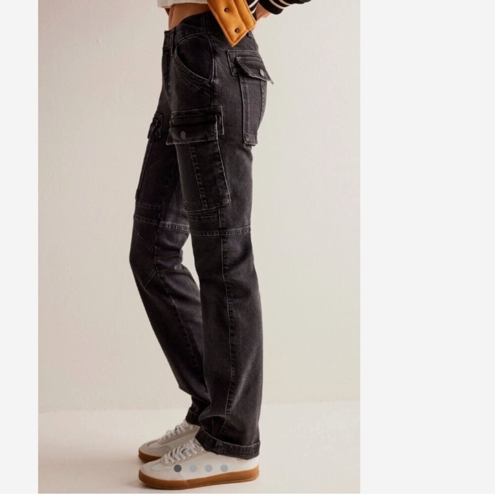 We The Free FP Dream Maker Mid Rise Cargo Jeans Utility Black Sz 26‎ Bootcut